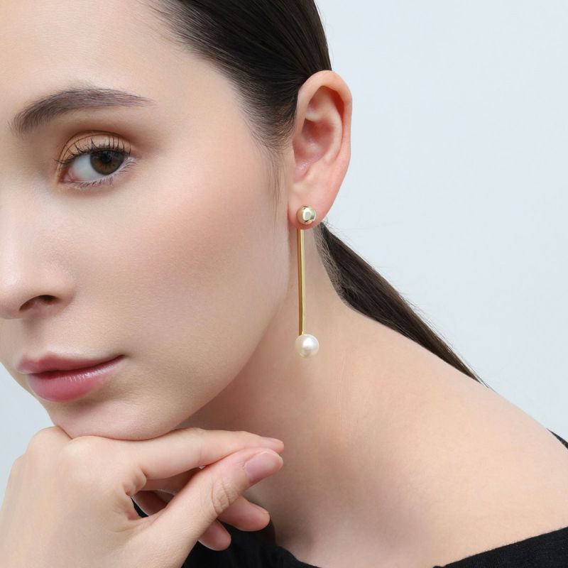 別のピアスとの組み合わせもオススメです